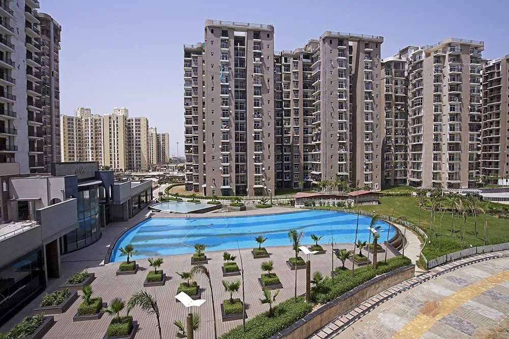 4 bhk Flat in Amrapali Zodiac in Sector 120 (close to 119), Noida